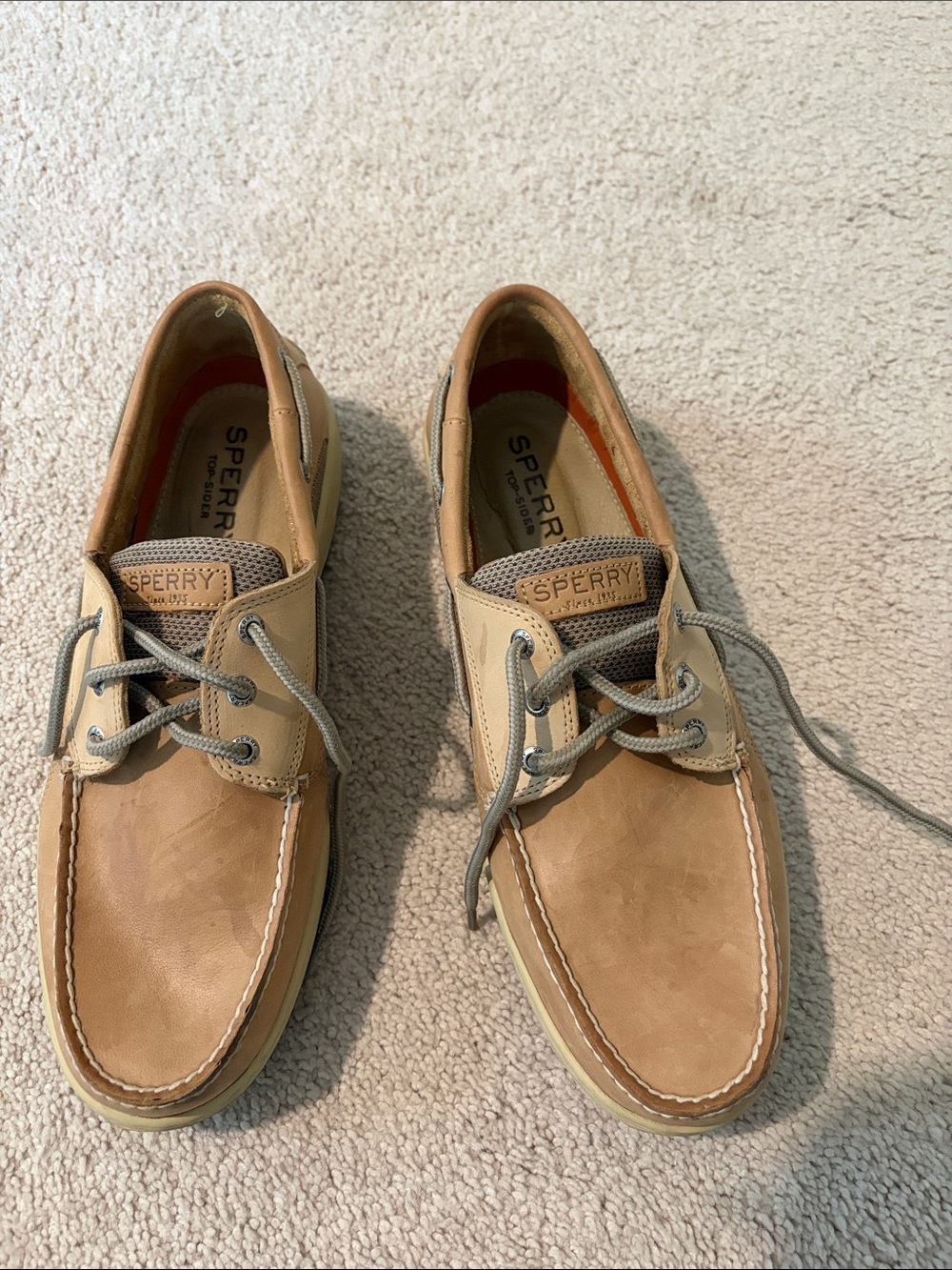 Sperry Men’s Light Tan Leather Boat Shoes with Gray Laces